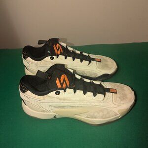 Jordan Luka 2 in Coconut Milk and Black Fossil Size 11 for Men’s